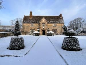 sulgrave-manor-winter